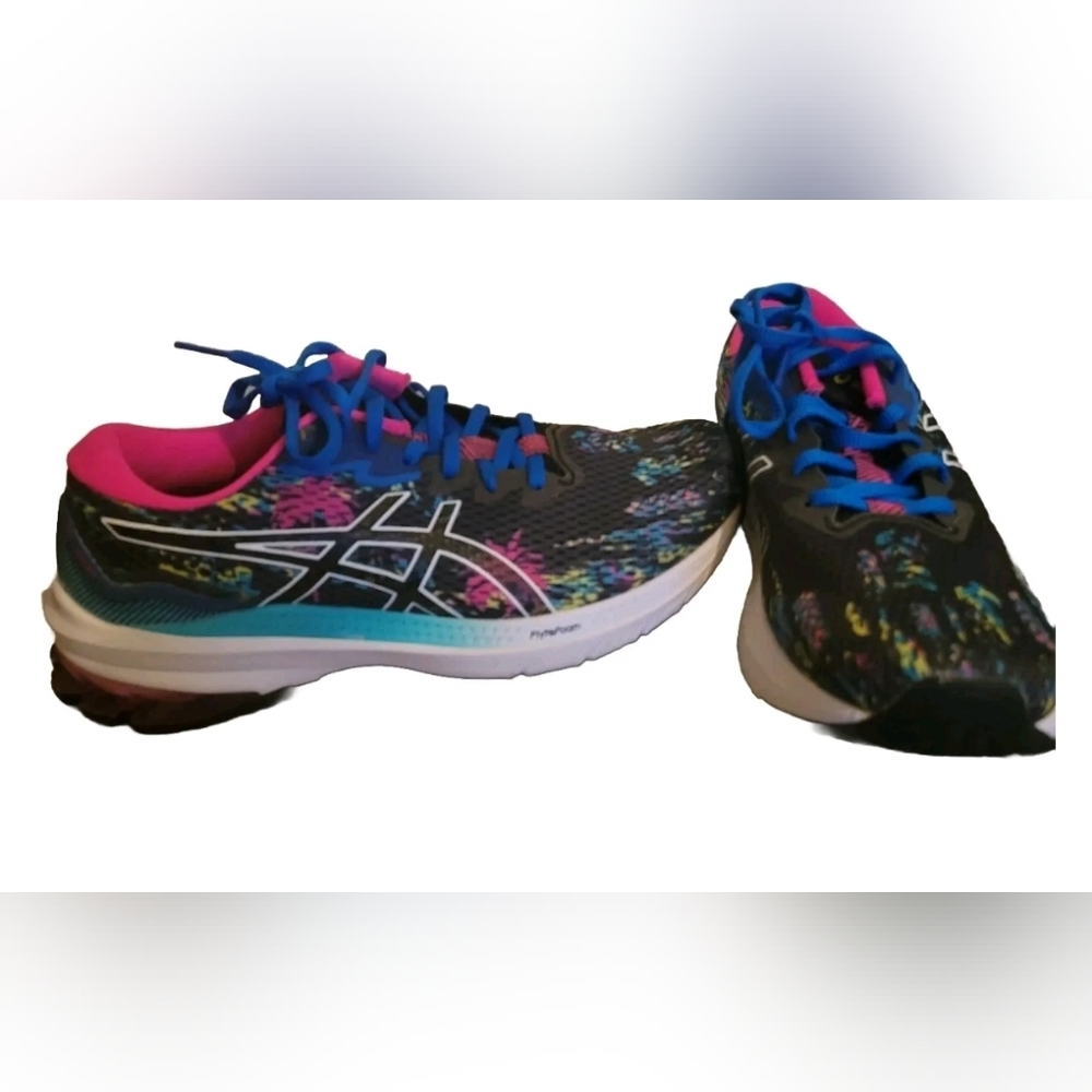 ASICS - Picture 2 of 3